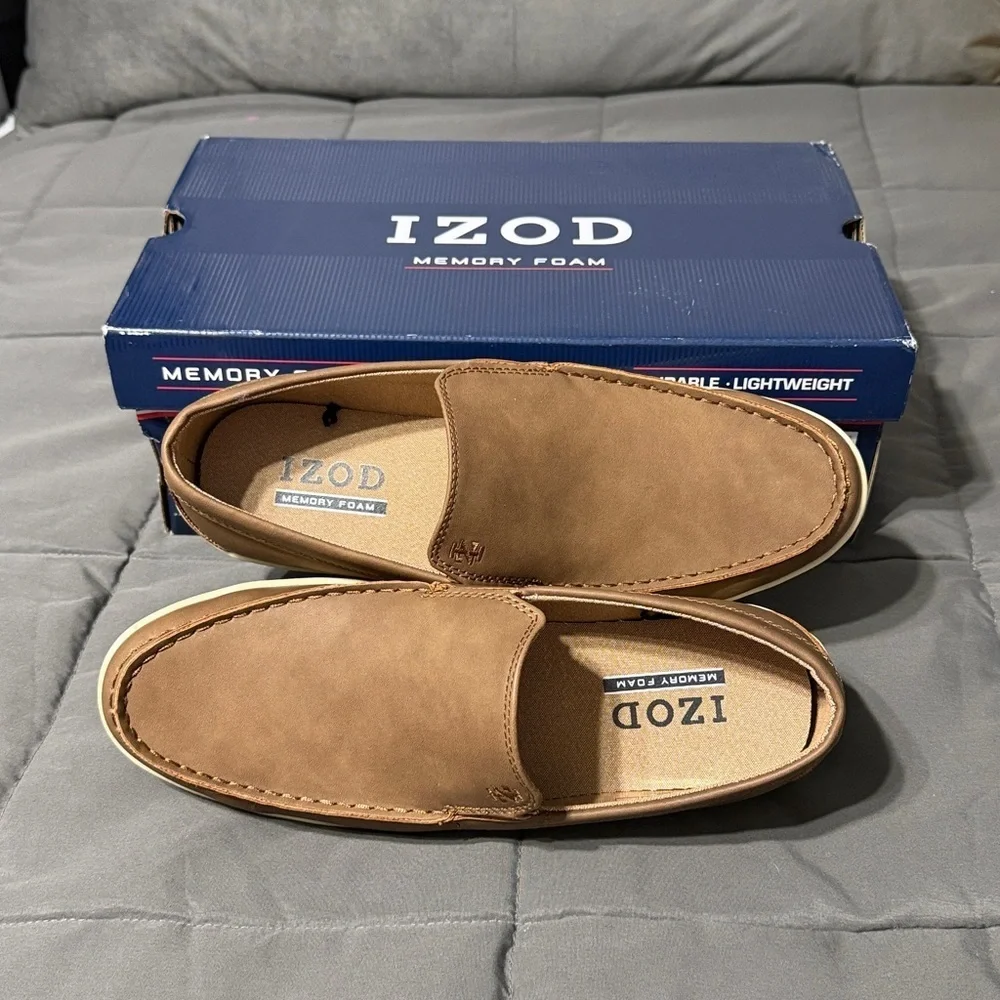 Men’s IZOD shoes. Size 8